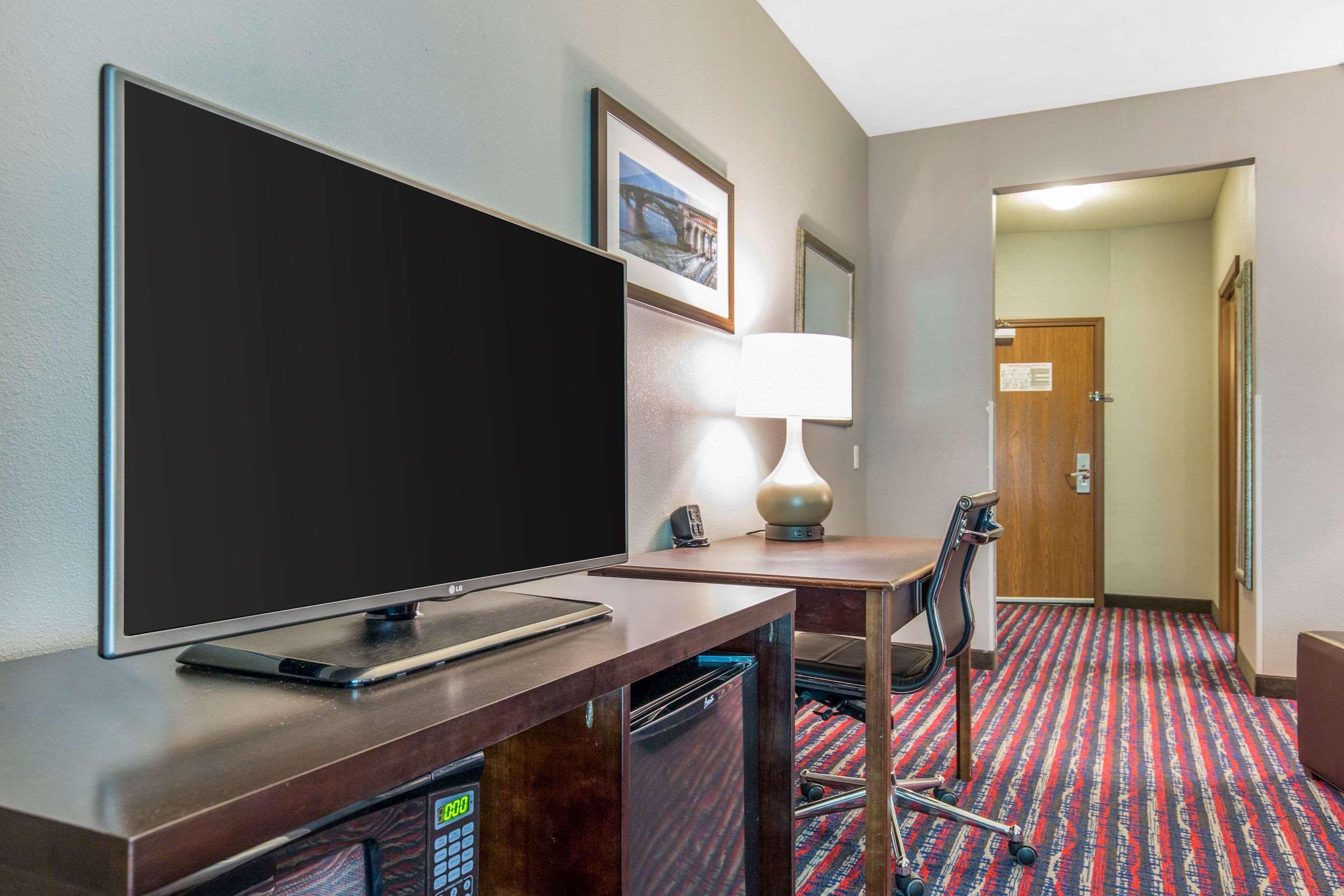 Comfort Suites Fairview Heights Bagian luar foto