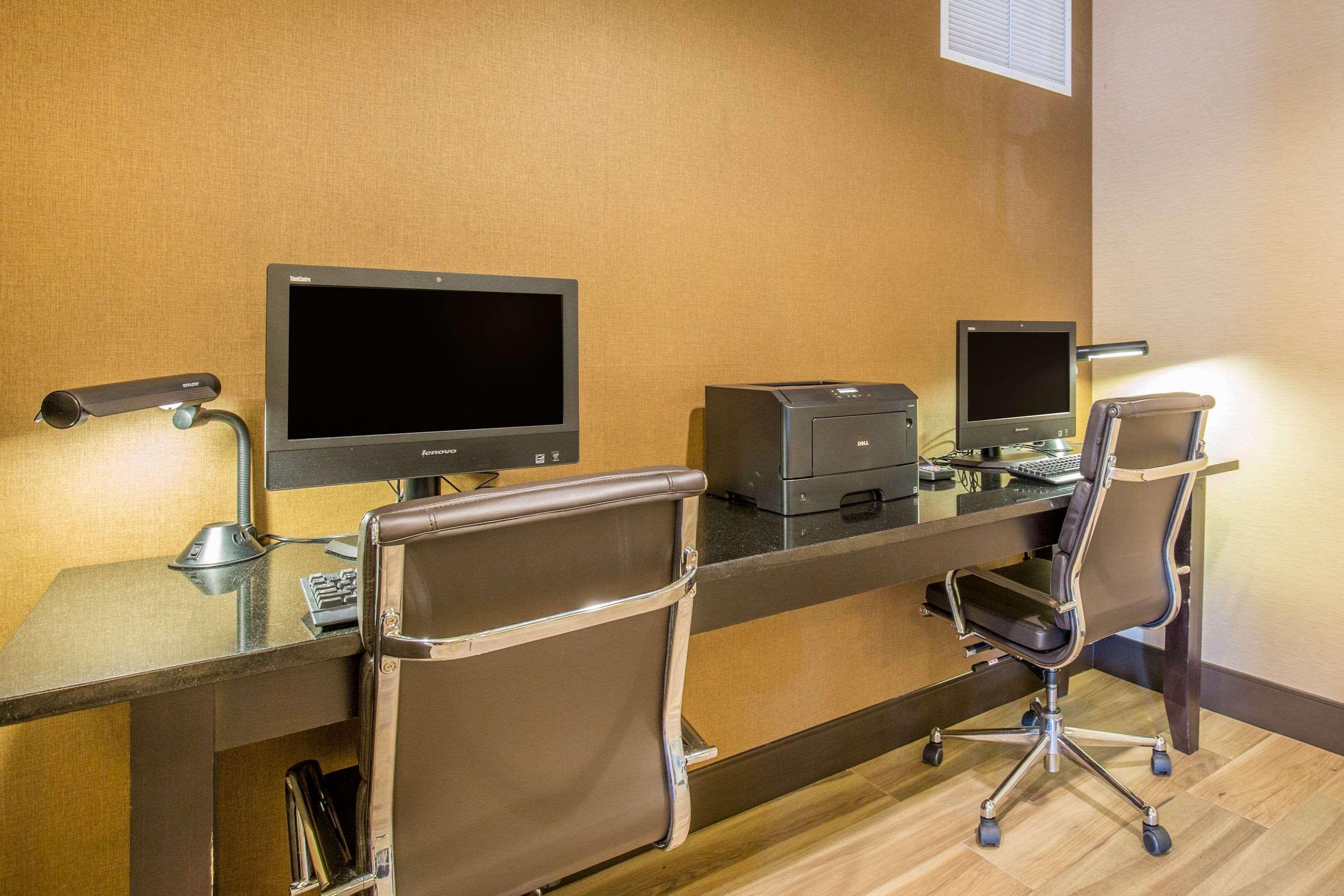 Comfort Suites Fairview Heights Bagian luar foto
