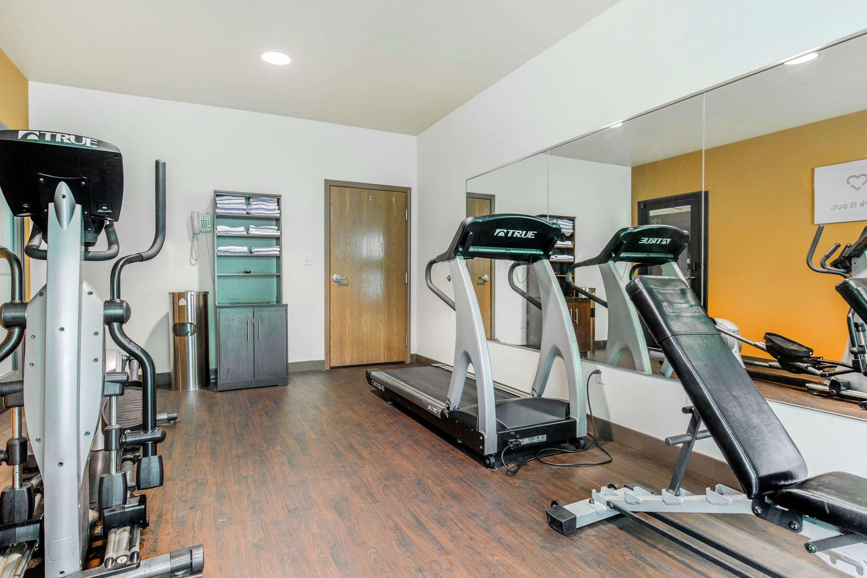 Comfort Suites Fairview Heights Bagian luar foto