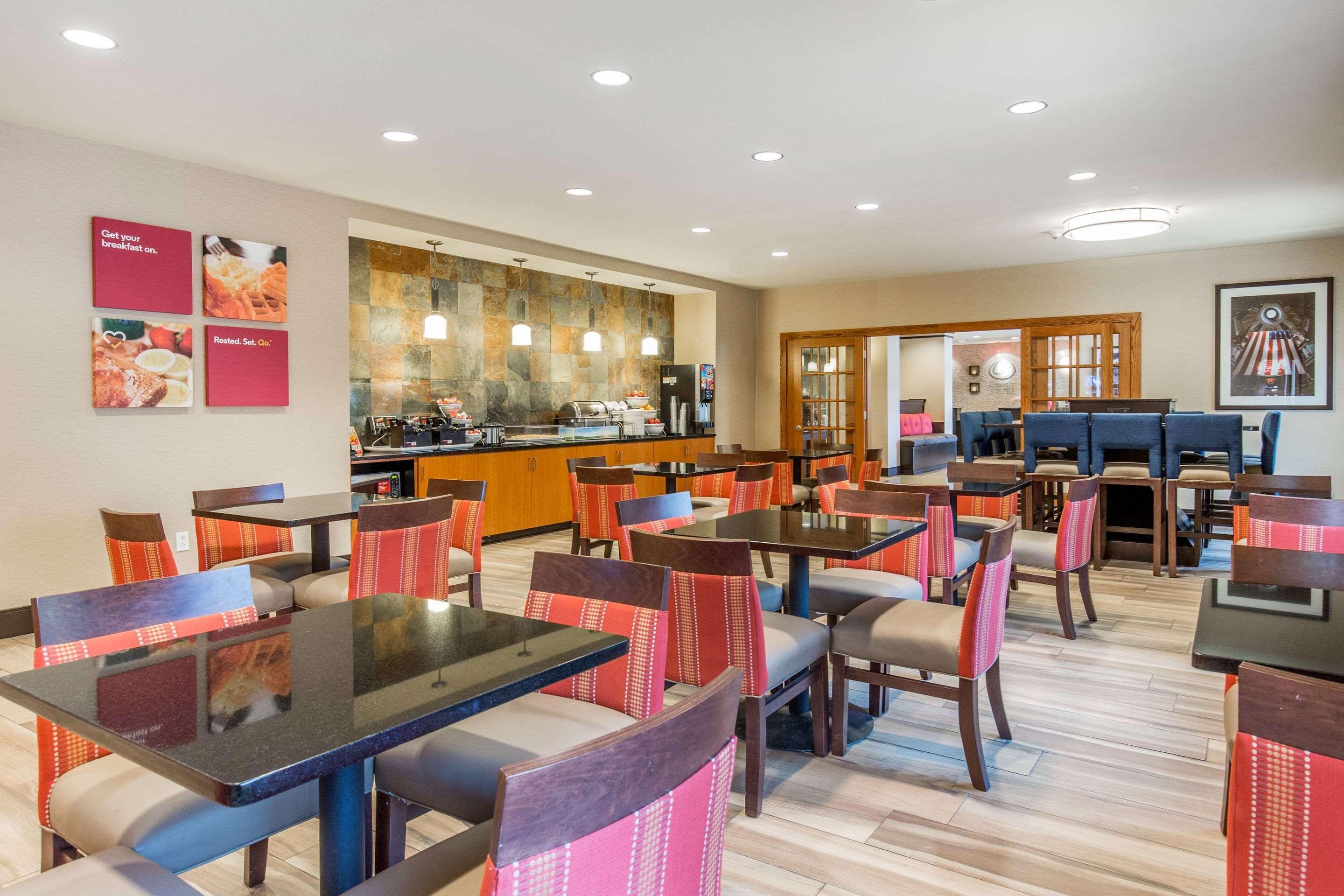 Comfort Suites Fairview Heights Bagian luar foto