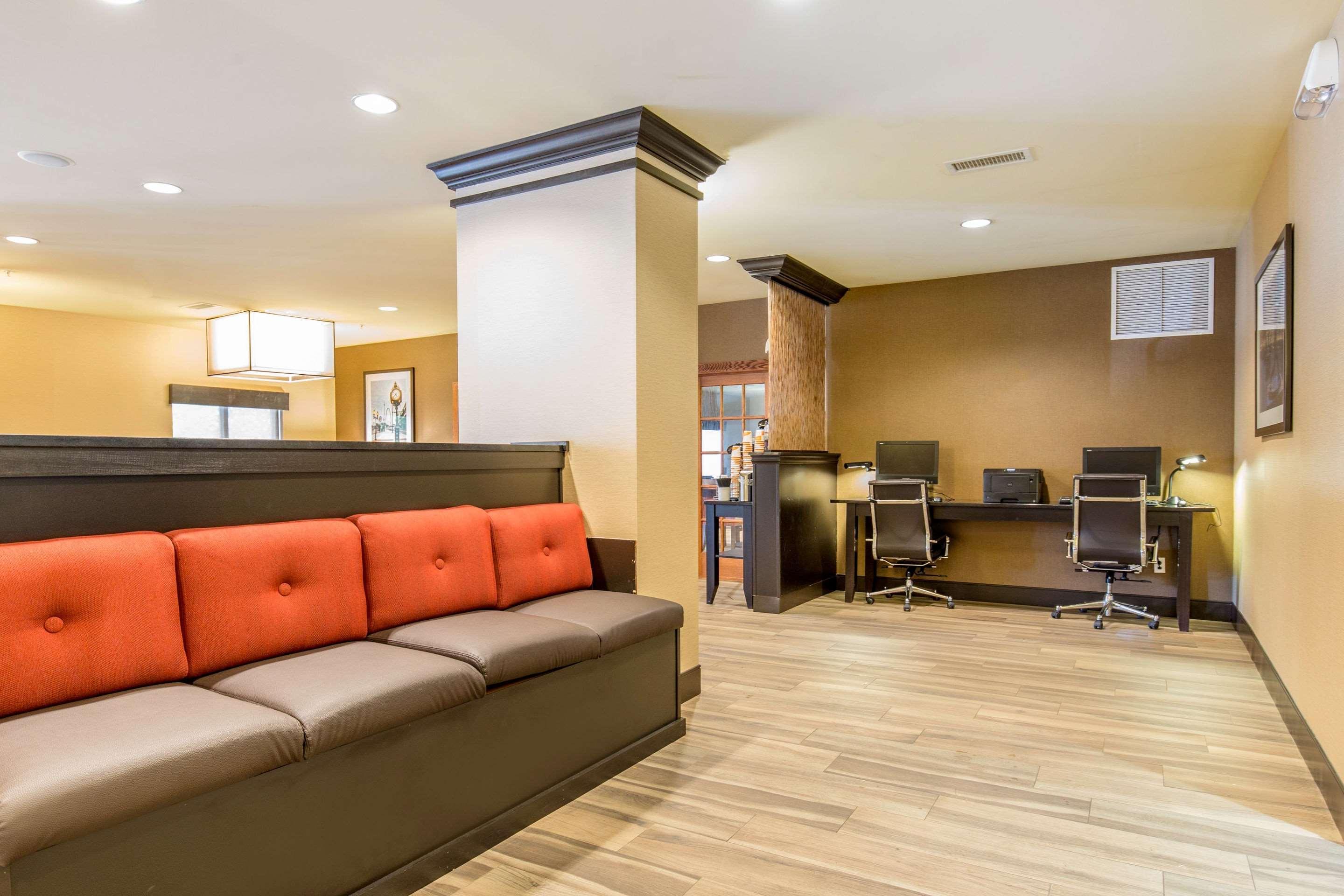 Comfort Suites Fairview Heights Bagian luar foto