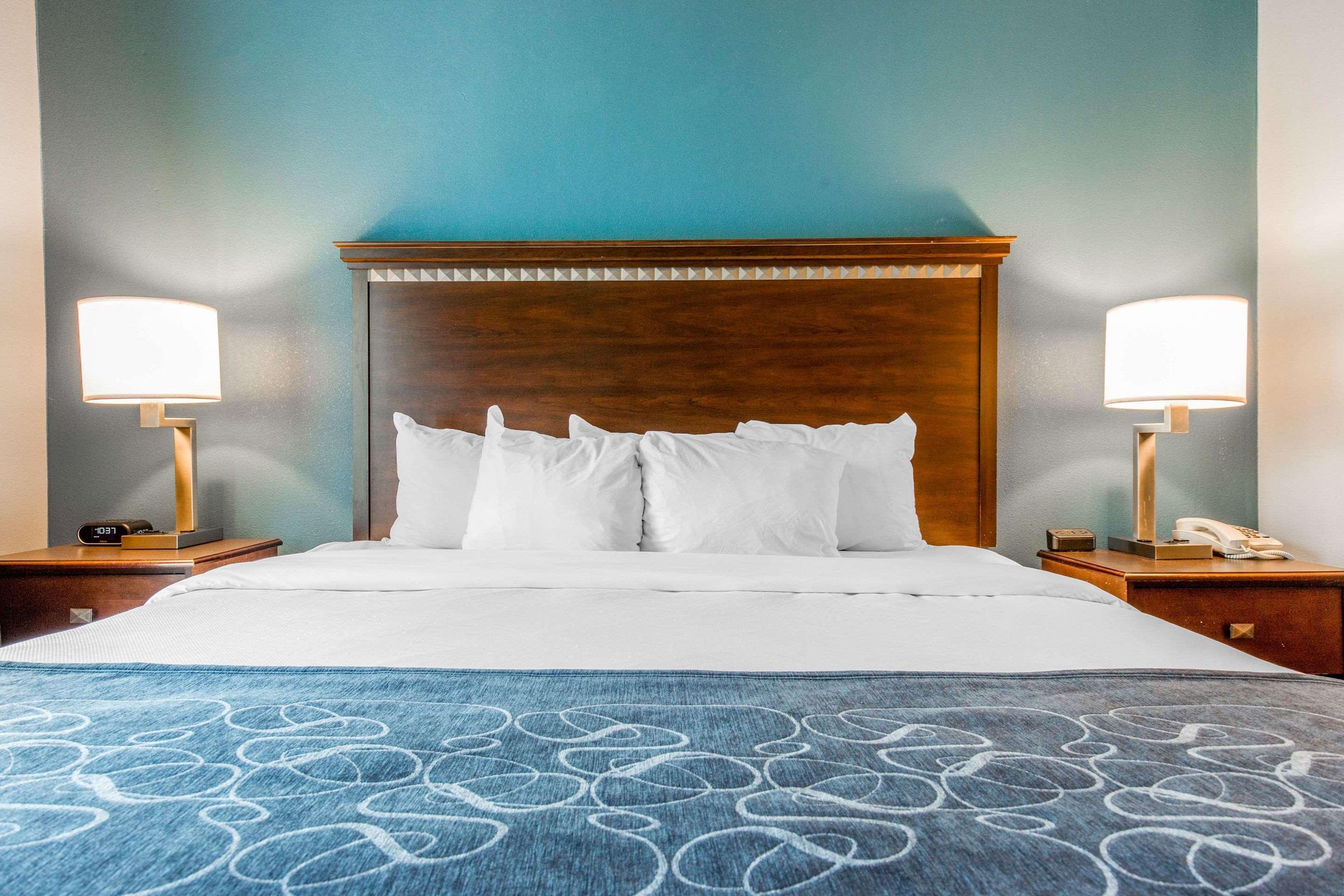 Comfort Suites Fairview Heights Bagian luar foto